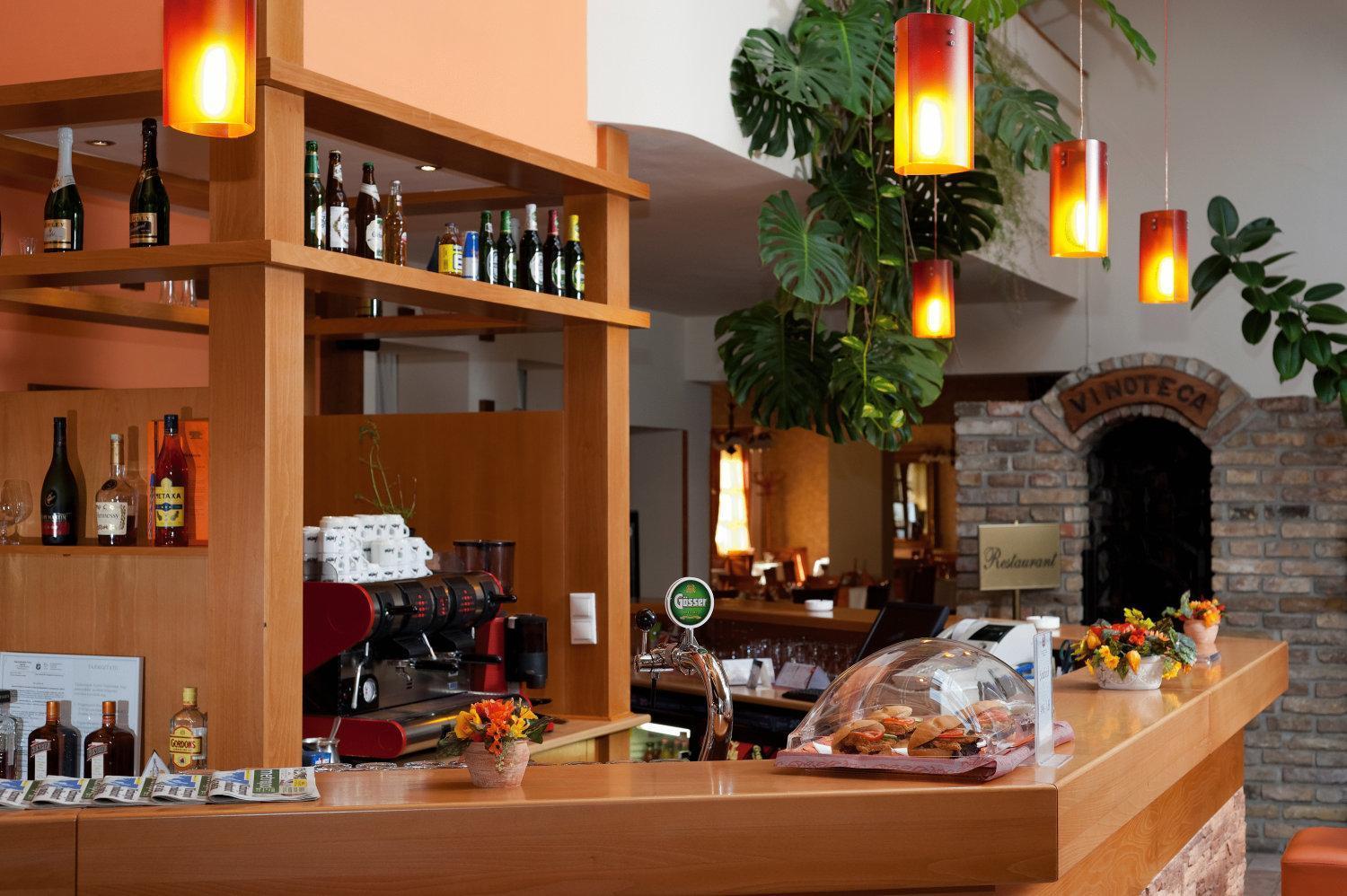Gastland M0 Hotel & Conference Center Szigetszentmiklós Екстериор снимка