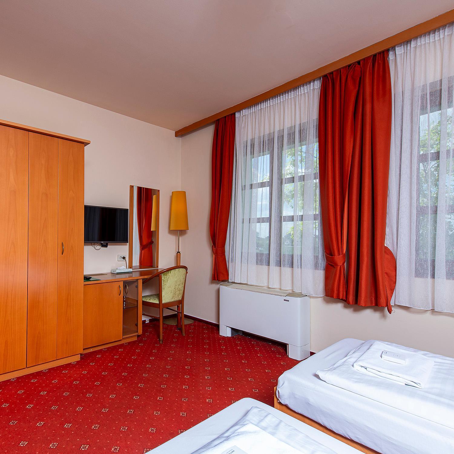 Gastland M0 Hotel & Conference Center Szigetszentmiklós Екстериор снимка