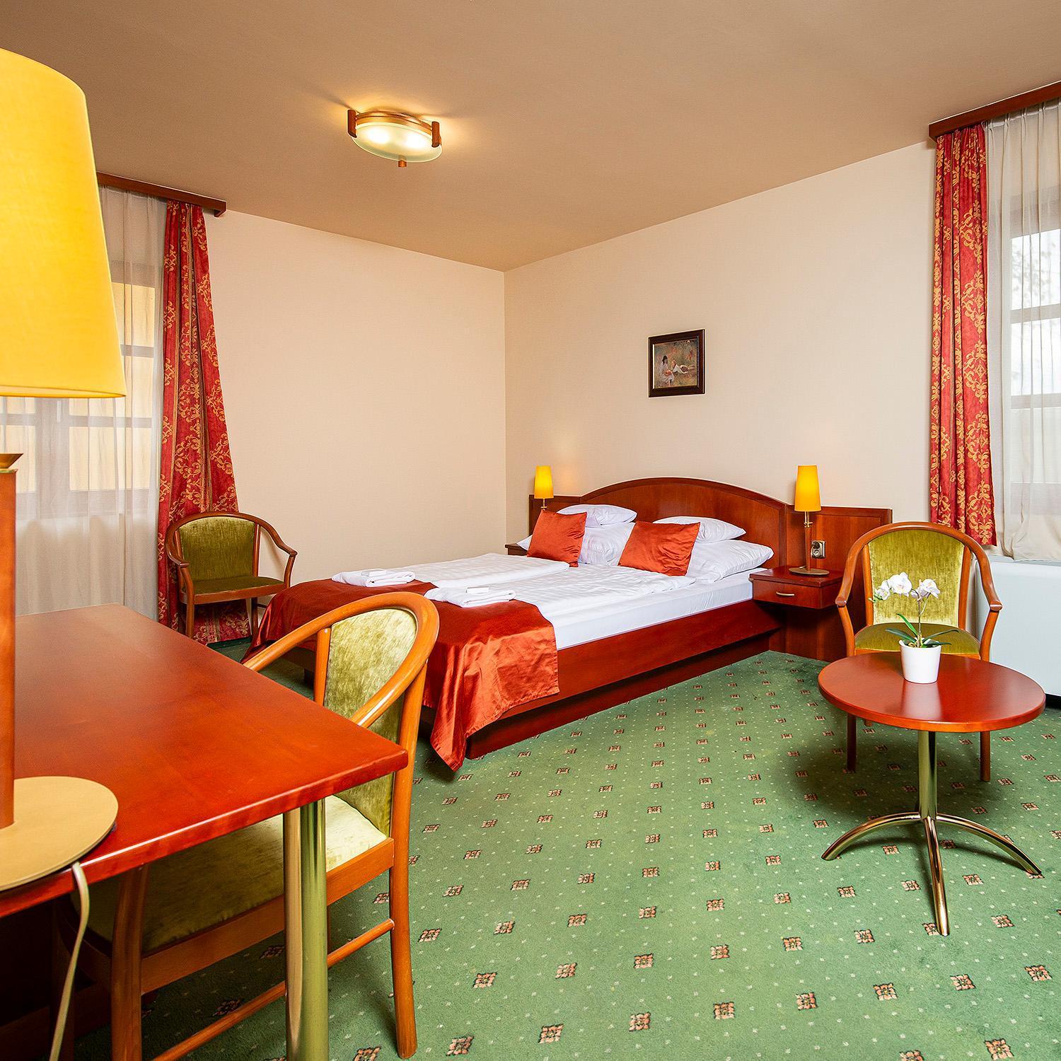 Gastland M0 Hotel & Conference Center Szigetszentmiklós Екстериор снимка